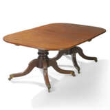 A GEORGE IV MAHOGANY FOUR-PEDESTAL DINING-TABLE - фото 3