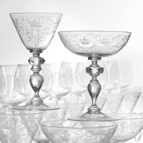 AN EHRENFELD ENGRAVED MONOGRAMMED SERVICE MADE FOR THE WEDDING OF PRINCE WILHELM AND PRINCESS AUGUSTE VIKTORIA - photo 4