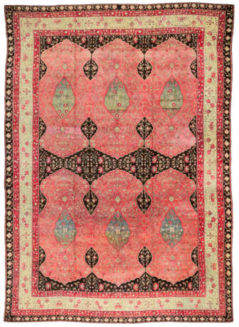 AN AGRA CARPET - Foto 1