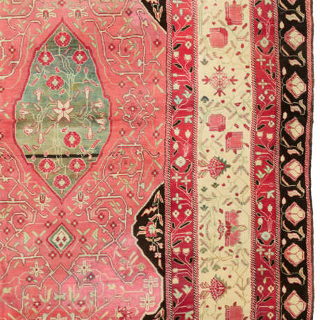 AN AGRA CARPET - Foto 4