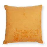 NINETEEN ASSORTED SILK AND VELVET CUSHIONS - photo 4