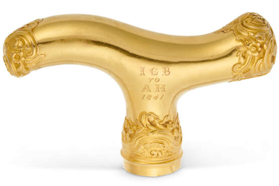 A GEORGE III ROYAL GOLD CANE HANDLE - Foto 2