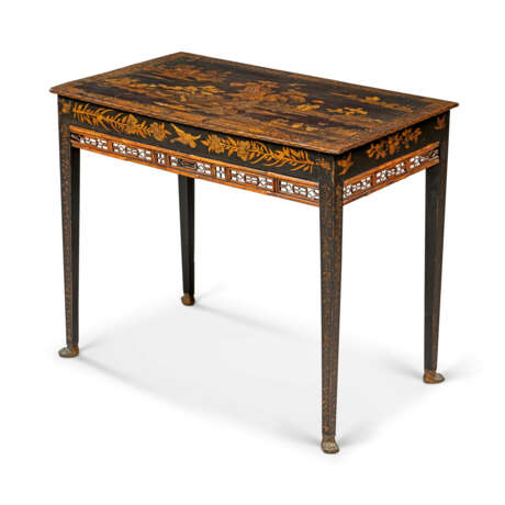 A REGENCY BAMBOO, GILT AND BLACK LACQUER AND JAPANNED CENTRE TABLE - photo 1