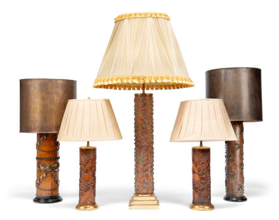 A GROUP OF FIVE TABLE LAMPS - фото 1