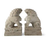 A PAIR OF CHINESE MARBLE LIONS - фото 4