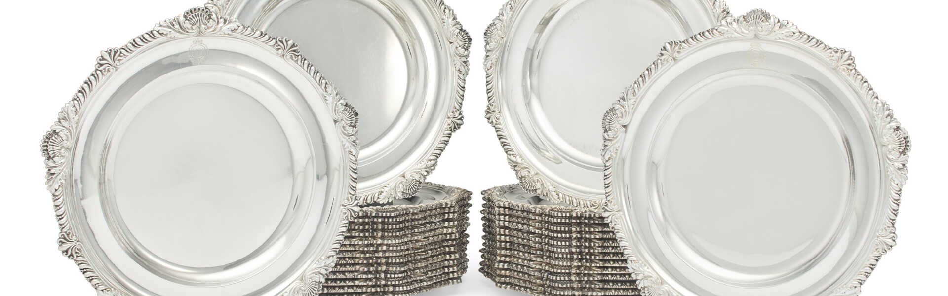 A SET OF THIRTY LOUIS PHILIPPE I NOBLE SILVER DINNER PLATES