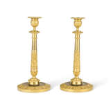 A PAIR OF RESTAURATION ORMOLU CANDLESTICKS - photo 2