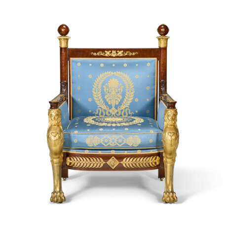 A LARGE FRENCH ORMOLU-MOUNTED MAHOGANY THRONE CHAIR - фото 2