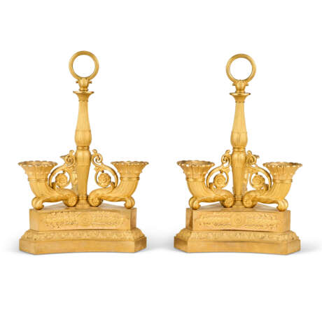 A PAIR OF RESTAURATION ORMOLU THREE-LIGHT CANDELABRA - фото 2