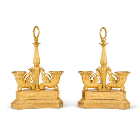 A PAIR OF RESTAURATION ORMOLU THREE-LIGHT CANDELABRA - фото 4