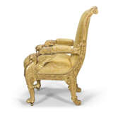 A FRENCH GILTWOOD FAUTEUIL - Foto 3