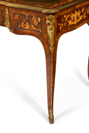 AN EARLY VICTORIAN ORMOLU-MOUNTED MAHOGANY, FRUITWOOD, AMARANTH AND MARQUETRY WRITING-TABLE - photo 5