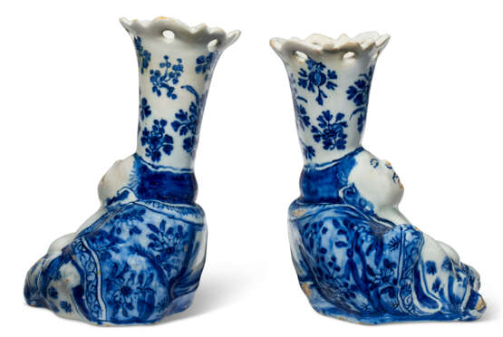 A PAIR OF DUTCH DELFT BLUE AND WHITE MODELS OF BUDDHAS - photo 4