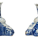 A PAIR OF DUTCH DELFT BLUE AND WHITE MODELS OF BUDDHAS - photo 5