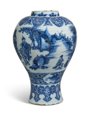 A MASSIVE DUTCH DELFT BLUE AND WHITE BALUSTER CHINOISERIE VASE - photo 2