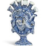 A DUTCH DELFT BLUE AND WHITE FIGURAL TULIP VASE - photo 3