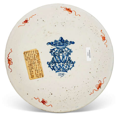 A DUTCH DELFT DORE ARMORIAL DISH - Foto 2