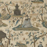 A LARGE CHINOISERIE SILK AND METALLIC NEEDLEWORK FRAGMENT - photo 2