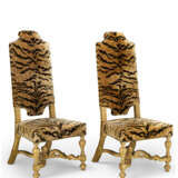 A PAIR OF WILLIAM AND MARY CARVED GILTWOOD SIDE CHAIRS - Foto 4