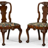 A PAIR OF GEORGE II WALNUT SIDE CHAIRS - photo 3