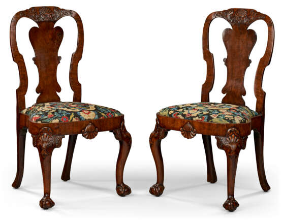 A PAIR OF GEORGE II WALNUT SIDE CHAIRS - photo 3