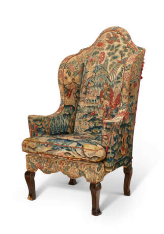 A QUEEN ANNE WALNUT AND BEECHWOOD WING ARMCHAIR - photo 2