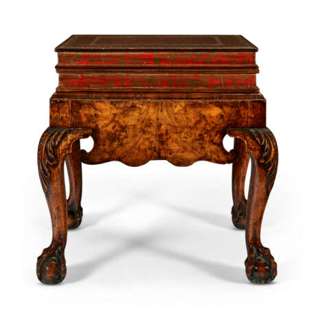 A GEORGE I WALNUT CLOSE STOOL - photo 4