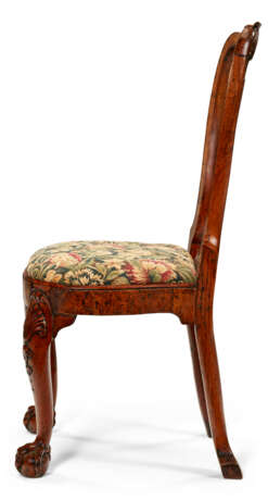 A GEORGE I BURR WALNUT SIDE CHAIR - photo 3