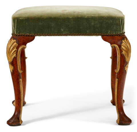 A PAIR OF ENGLISH WALNUT AND PARCEL-GILT STOOLS - photo 2