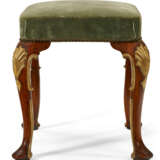 A PAIR OF ENGLISH WALNUT AND PARCEL-GILT STOOLS - photo 4