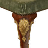 A PAIR OF ENGLISH WALNUT AND PARCEL-GILT STOOLS - photo 5