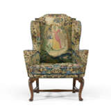 A GEORGE I WALNUT WING ARMCHAIR - фото 2