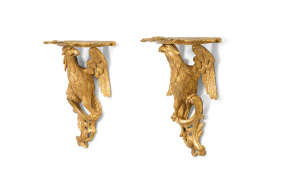 A PAIR OF GEORGE III GILTWOOD BRACKETS - Foto 3