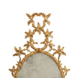 A GEORGE III GILTWOOD OVAL MIRROR - фото 2