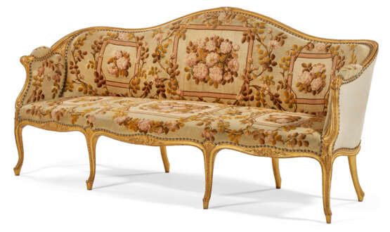 A PAIR OF GEORGE III GILTWOOD SETTEES - photo 3