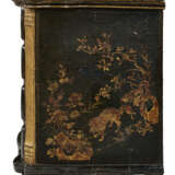 A MATCHED PAIR OF CHINESE EXPORT BLACK AND GILT LACQUER COMMODES - фото 2