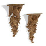 A PAIR OF LARGE GEORGE III STYLE GILTWOOD BRACKETS - photo 2