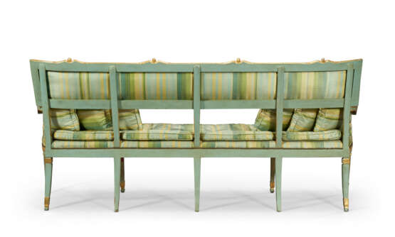 A SET OF ITALIAN PARCEL-GILT AND BLUE-PAINTED SEAT FURNITURE - photo 5