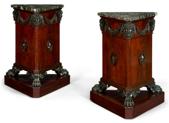 A PAIR OF REGENCY MAHOGANY AND PARCEL-BRONZED TRIANGULAR PEDESTALS - photo 1