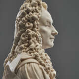 A FRENCH MARBLE BUST OF A GENTLEMAN - фото 12