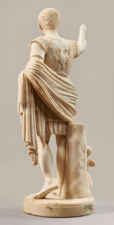 AN ITALIAN ALABASTER FIGURE OF THE AUGUSTUS OF PRIMA PORTA - photo 5