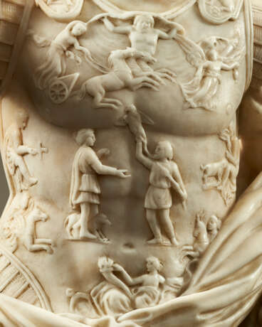 AN ITALIAN ALABASTER FIGURE OF THE AUGUSTUS OF PRIMA PORTA - photo 10