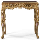 AN EARLY LOUIS XV GILTWOOD CENTER TABLE - Foto 2