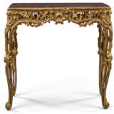 AN EARLY LOUIS XV GILTWOOD CENTER TABLE - Foto 4