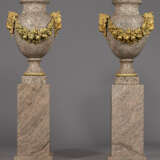 A LARGE PAIR OF FRENCH ORMOLU-MOUNTED GRANITE URNS ON ASSOCIATED PEDESTALS - photo 9