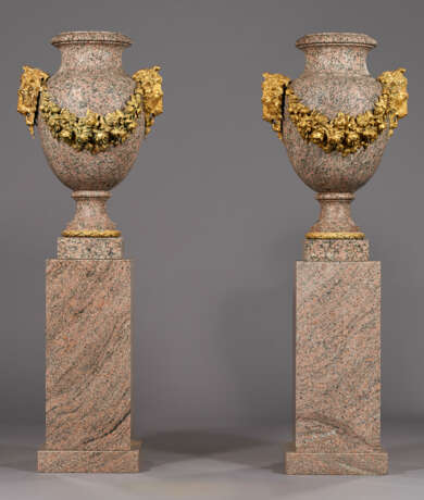 A LARGE PAIR OF FRENCH ORMOLU-MOUNTED GRANITE URNS ON ASSOCIATED PEDESTALS - photo 9