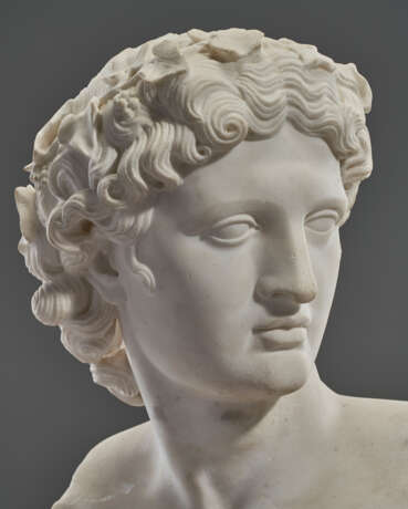 AN ITALIAN WHITE MARBLE BUST OF ANTINOUS AS DIONYSUS - фото 10