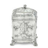 A PAIR OF GEORGE III SILVER TEA CADDIES AND A MATCHING SUGAR BASKET AND COVER - Foto 2