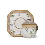 TWELVE ROYAL COPENHAGEN PORCELAIN ‘FLORA DANICA’ CUSTARD CUPS, COVERS AND STANDS - Foto 5