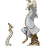 THIRTY-TWO MEISSEN PORCELAIN MONKEY BAND FIGURES - фото 3